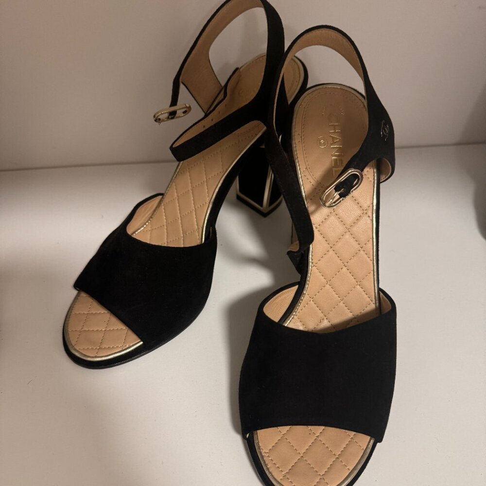 Chanel suede black sandals 39